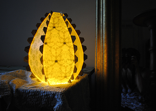 Green urchina lamp design by KanguLUM studio